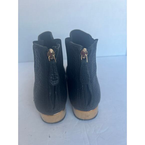 Tory Burch Black Pebbled Leather Back Zip Low Gold Heel Chelsea Ankle Boots 7.5 - Picture 7 of 10